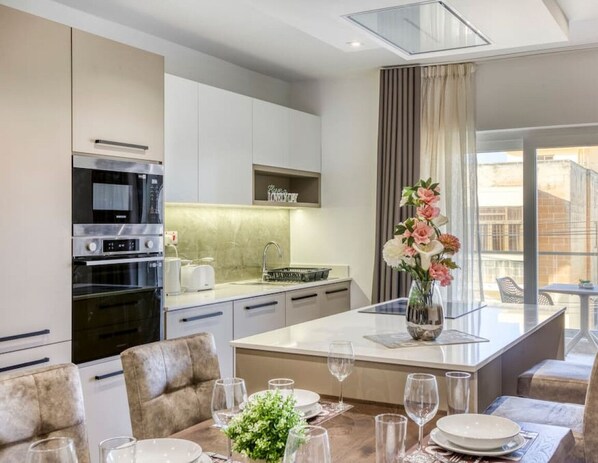 Fridge, microwave, oven, stovetop