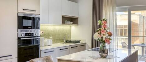 Fridge, microwave, oven, stovetop