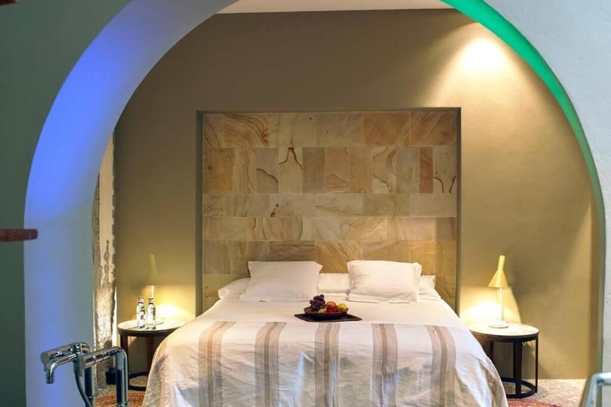 Suite Junior, 1 letto king con divano letto | 1 camera, minibar, con stile personalizzato, Wi-Fi gratuito
