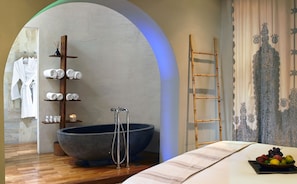Junior Suite, Terrace - The Giri Residence Hotel & Spa (Sant Joan de Labritja)
