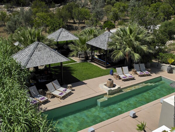 Indoor pool, outdoor pool