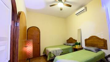 3 habitaciones, tabla de planchar con plancha y wifi gratis