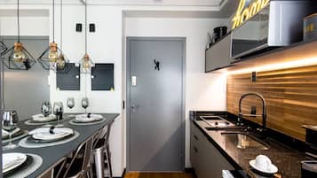 Basic Apartment | Private kitchen