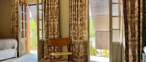 Double Room, Balcony | 1 bilik tidur, bar mini, Wi-fi percuma