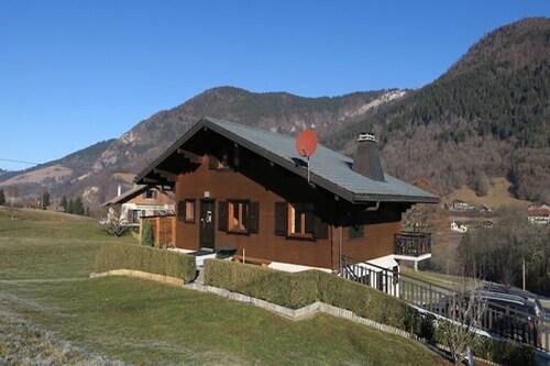 VACHERESSE Chalet  entre Lac Leman    et stations de skis Portes du Soleil