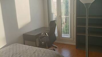 2 habitaciones, tabla de planchar con plancha y wifi gratis