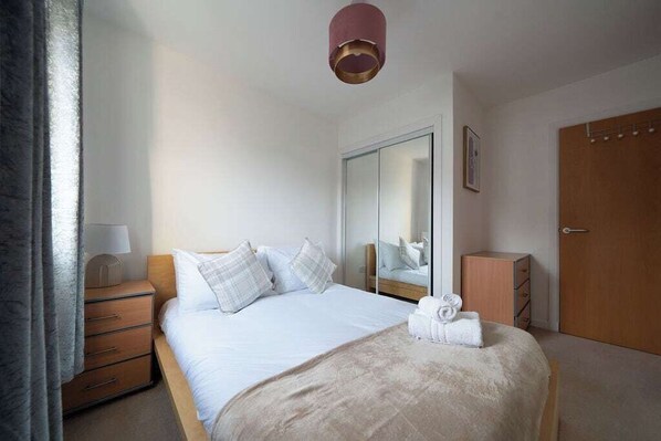 2 bedrooms, Internet