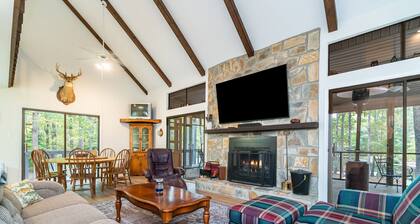 Thornburg Lodge - Lakefront Resort