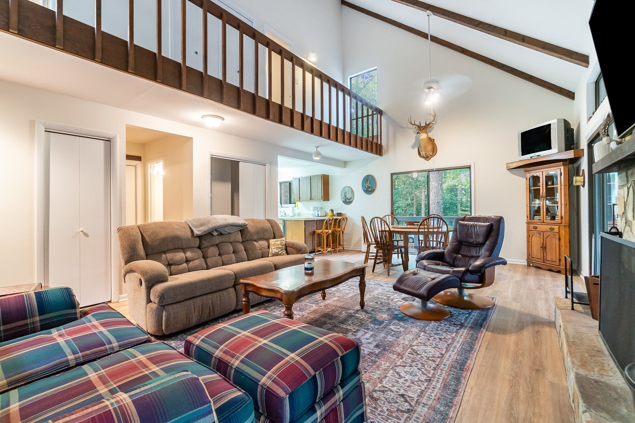 智能電視、壁爐