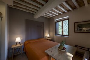 10 bedrooms, iron/ironing board, WiFi, bed sheets - 10 Bedroom Villa in Pian della Pieve (Pian della Pieve)