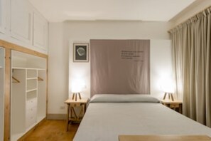 10 dormitorios, tabla de planchar con plancha, wifi y ropa de cama