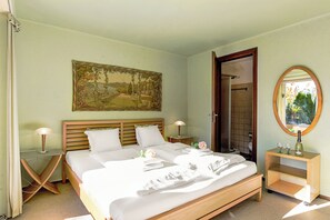 Standard Townhome, Multiple Bedrooms, Mountainside (Feeling Home Lugano) | 2 bedrooms, laptop workspace, iron/ironing board, free WiFi - Feeling Home Lugano (Canobbio)