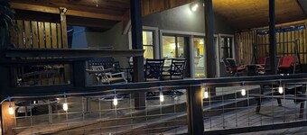 Lakeside Lodge for family fun with game room and covered deck! Fish & Swim!!!