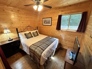 4 bedrooms, travel crib, free WiFi, bed sheets