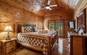 3 室のベッドルーム、デスク、アイロン / アイロン台、WiFi (無料)