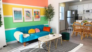 TV, books - Art Deco Den: Crib | Pet | Free Prkg | Fire TV
 (Cornwall)