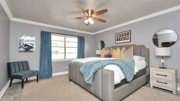 4 bedrooms, desk, iron/ironing board, free WiFi