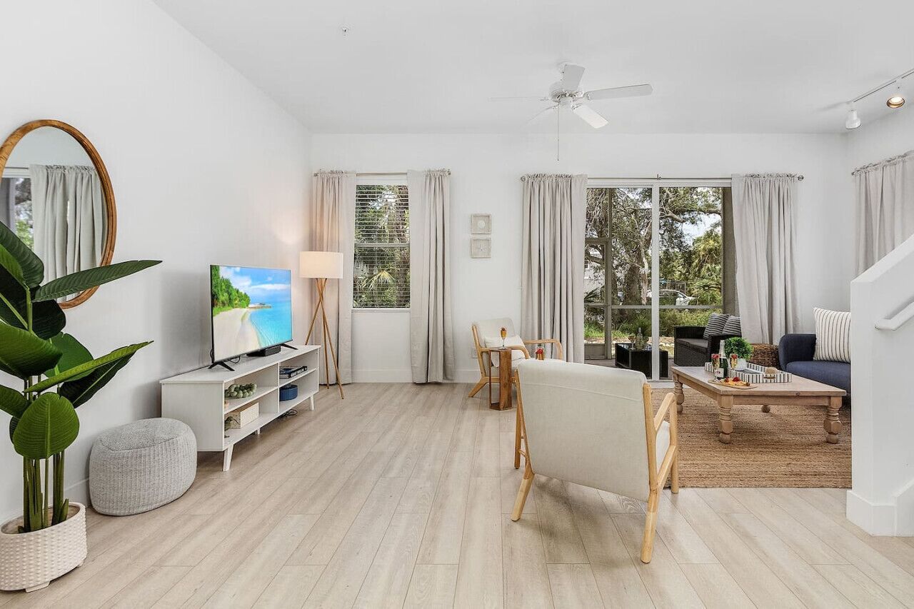Hideaway At Hidden Palms Cove - Fort Myers Beach, FL