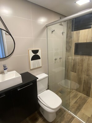 Exclusive Apartment | Bathroom