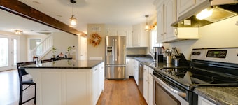 4 Mi to Lake! Spacious Oxford Home w/ Pool
