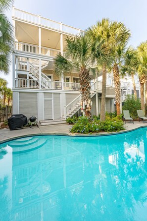 Pool - Beautiful Traditional Home with Private Pool! 5 BR 4 BA (Isle of Palms)