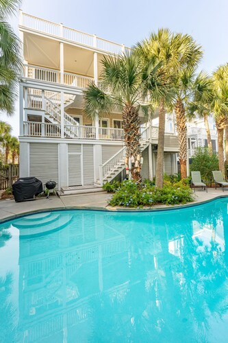 Beautiful Traditional Home with Private Pool! 5 BR 4 BA