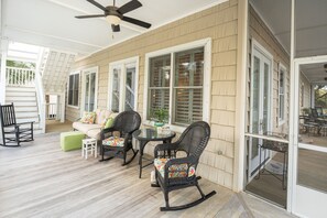 Terrace/patio - Beautiful Traditional Home with Private Pool! 5 BR 4 BA (Isle of Palms)
