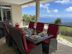 Outdoor dining - Villa Entre Terre et mer Idéale Famille (Mahina)