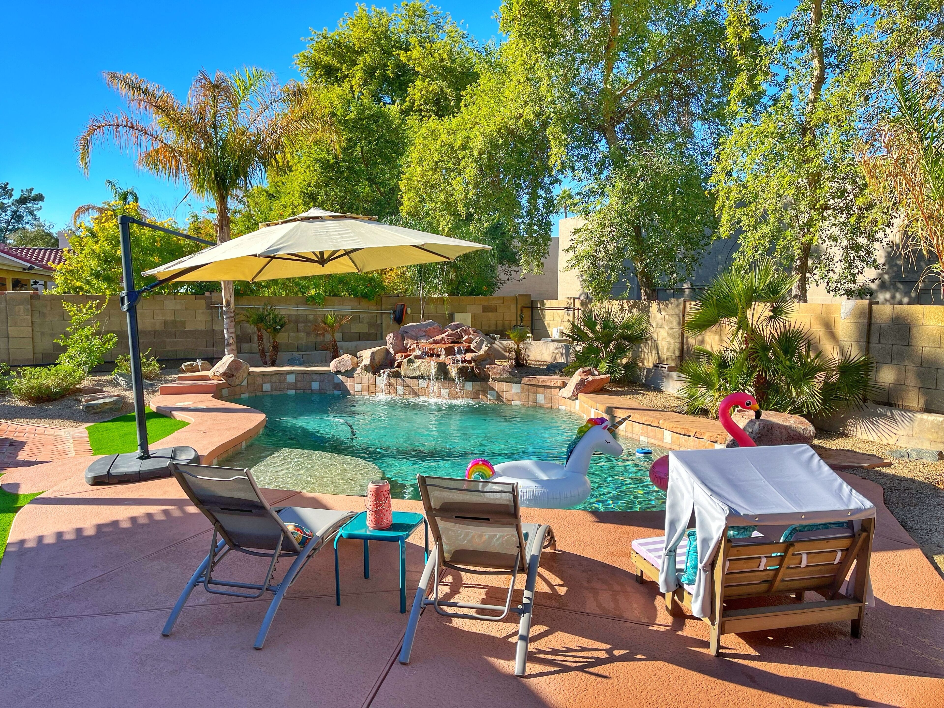 Heated Pool + Fun Outdoor Oasis! Cozy Family Friendly house in Gilbert nearMesa