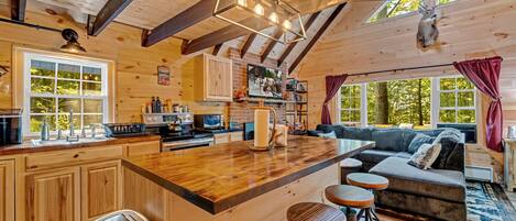 ثلاجة، ميكروويف، فرن، موقد طهي مسطح