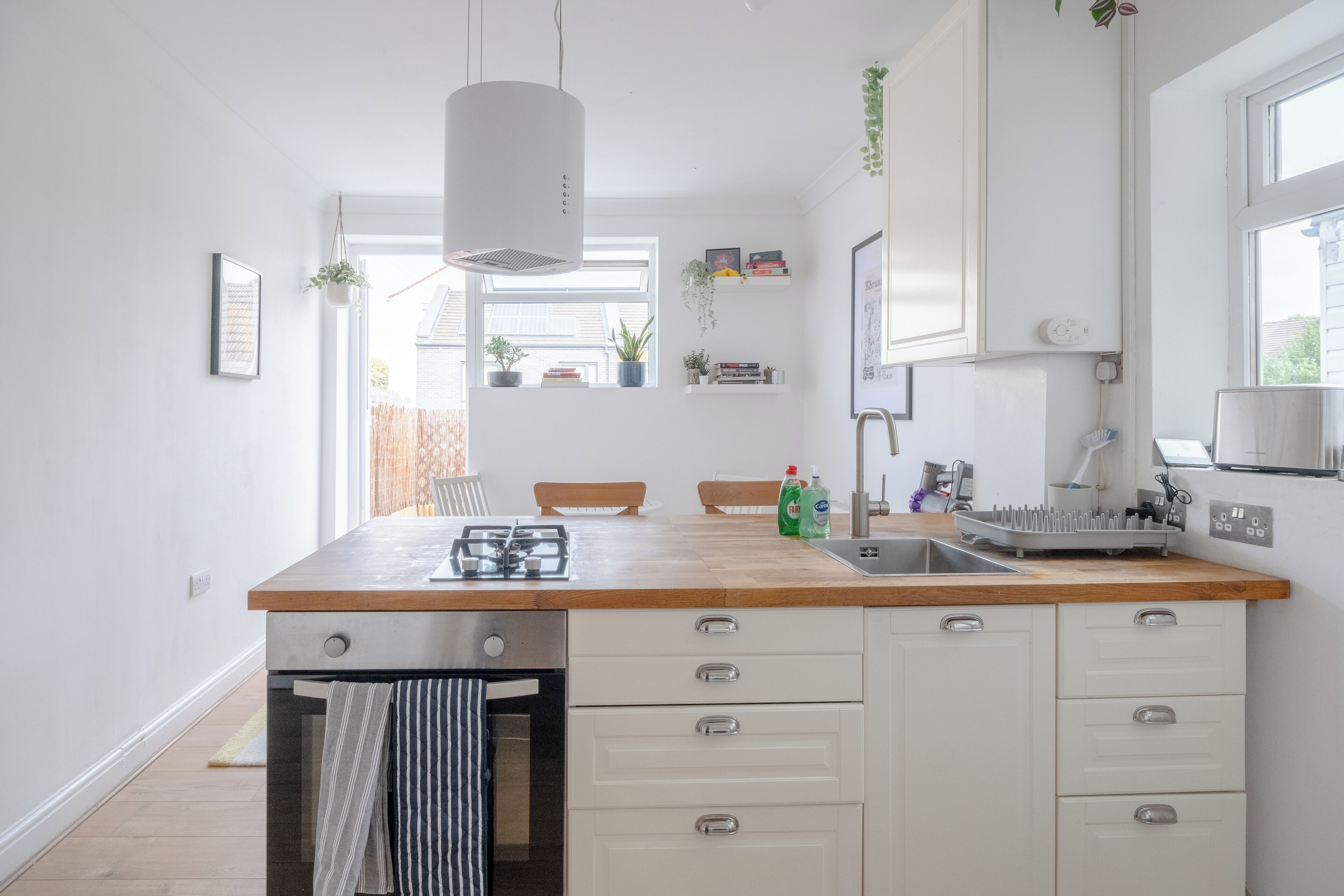 Fridge, oven, stovetop, toaster