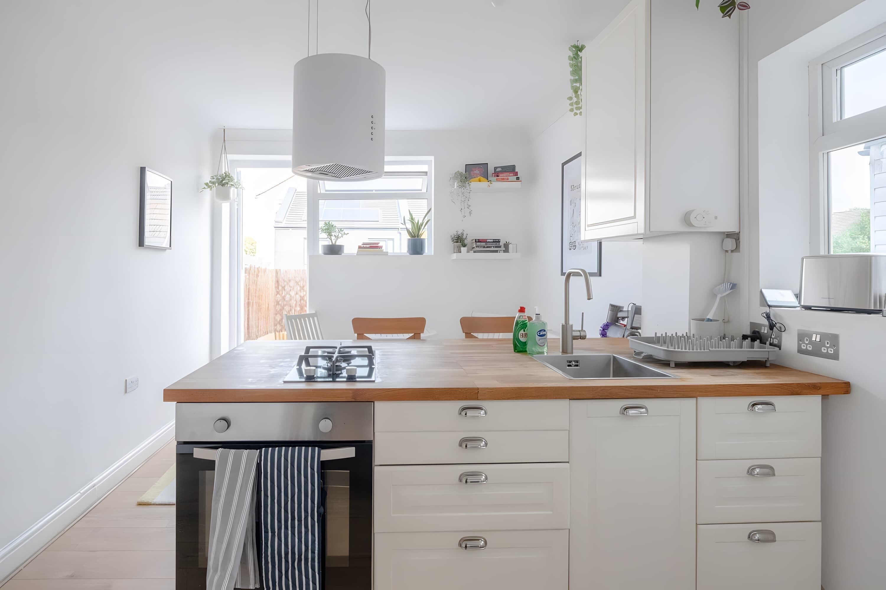 Frigorífico, horno, placa de cocina y tostadora