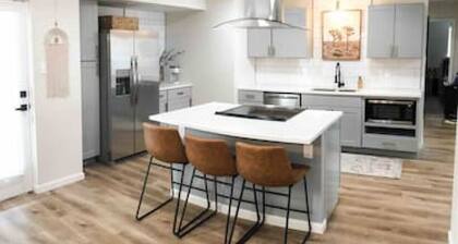 HGTV Inspired | Modern | .5mile To AT&T 10min Walk