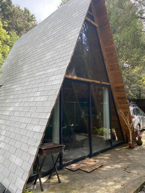 Front of property - Cabaña Alpina (Tepoztlán)