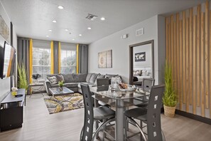 Dining - Resort+Slides, ModernDisneyCondo (Kissimmee)