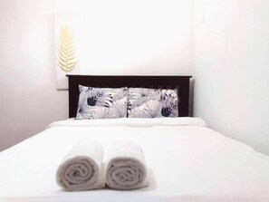 Bed sheets - Bayview Cabin Retreat (Sipalay, Negros Occidental)