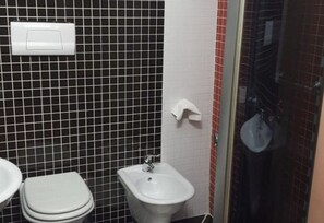 Double Room | Bathroom