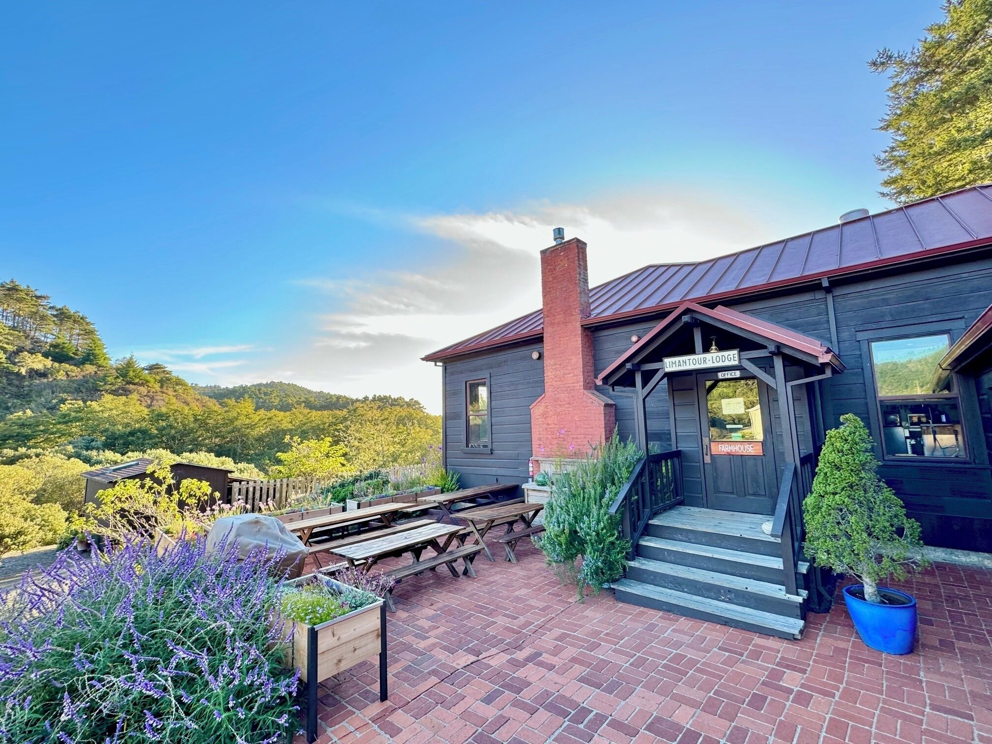 Economy Suite, Multiple Beds, Valley View | Terrace/patio