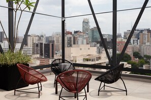 Outdoor pool - OY Frei Caneca (São Paulo)