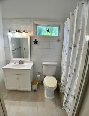 Shower, hair dryer, towels, soap - Grand Case Beach (Grand Case)