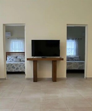 Interior - Grand Case Beach (Grand Case)