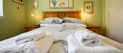 4 Schlafzimmer, Bügeleisen/Bügelbrett, WLAN, Bettwäsche