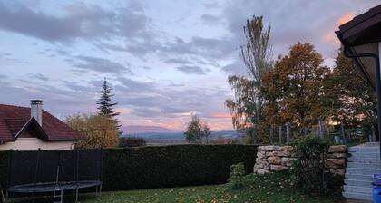 Petite Maison au Calme Entre Annecy et GenĂšve