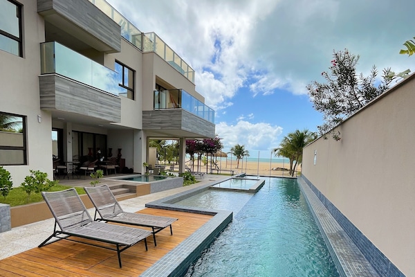 Een flatscreentelevisie