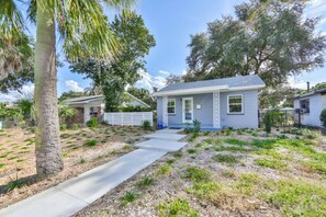 Exterior - Mid-Century Blue Cypress (Tampa)