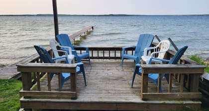 Lakehouse Dream, on Big Manistique Lake Germfask/Curtis Mich.Centrally located.