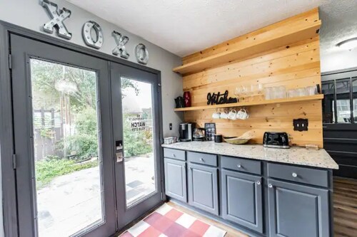 Pet-Friendly Getaway with Patio & Winery Access