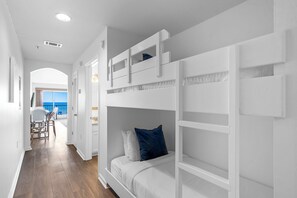 1 bedroom, iron/ironing board, free WiFi, bed sheets - Windancer 210. Gulf Front Condo, Free Beach Service, Pool, Grill, Sugar Sand! (Miramar Beach)