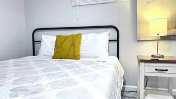 4 dormitoris, escriptori, planxa i posts de planxar i wifi gratuïta