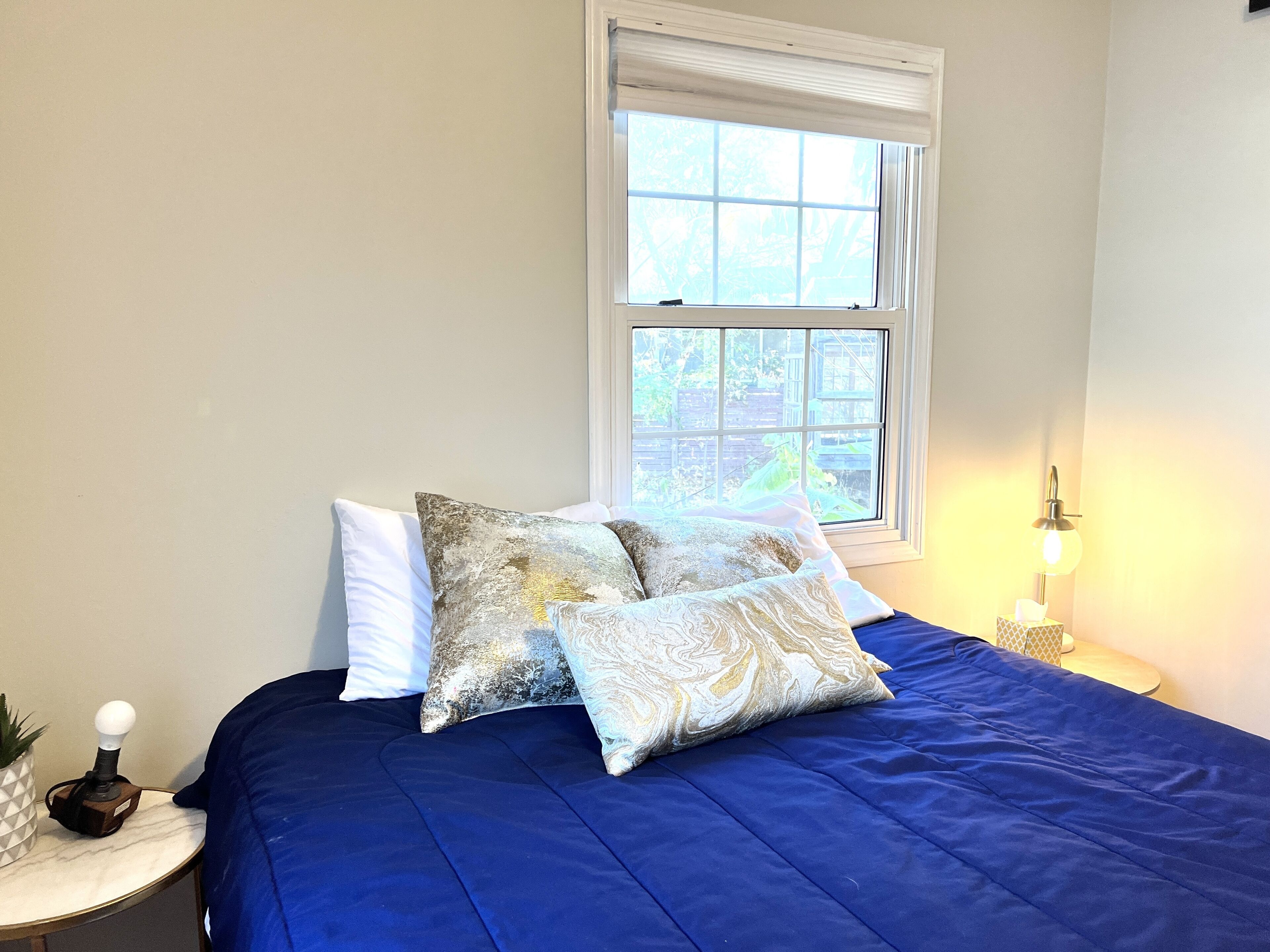 4 室のベッドルーム、デスク、アイロン / アイロン台、WiFi (無料)